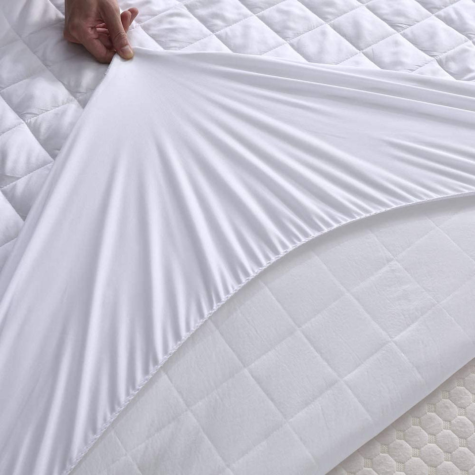 Waterproof Quilted Mattress Protector Queen Fitted Bed Topper, Hypoallergenic, Super Soft -Breathable and Noiseless Mattress Cover Stretches up to 40Cm Deep Mattress Support (Queen 155X200)