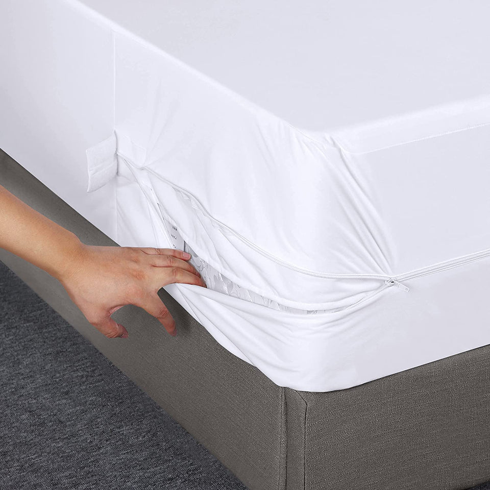 Zippered Mattress Encasement Full - 100% Waterproof and Bed Bug Proof Mattress Protector - Absorbent, Six-Sided Mattress Cover